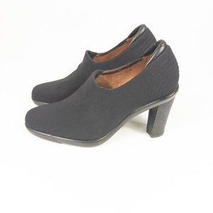 Sports Travel Black Heels by Donald J. Pliner